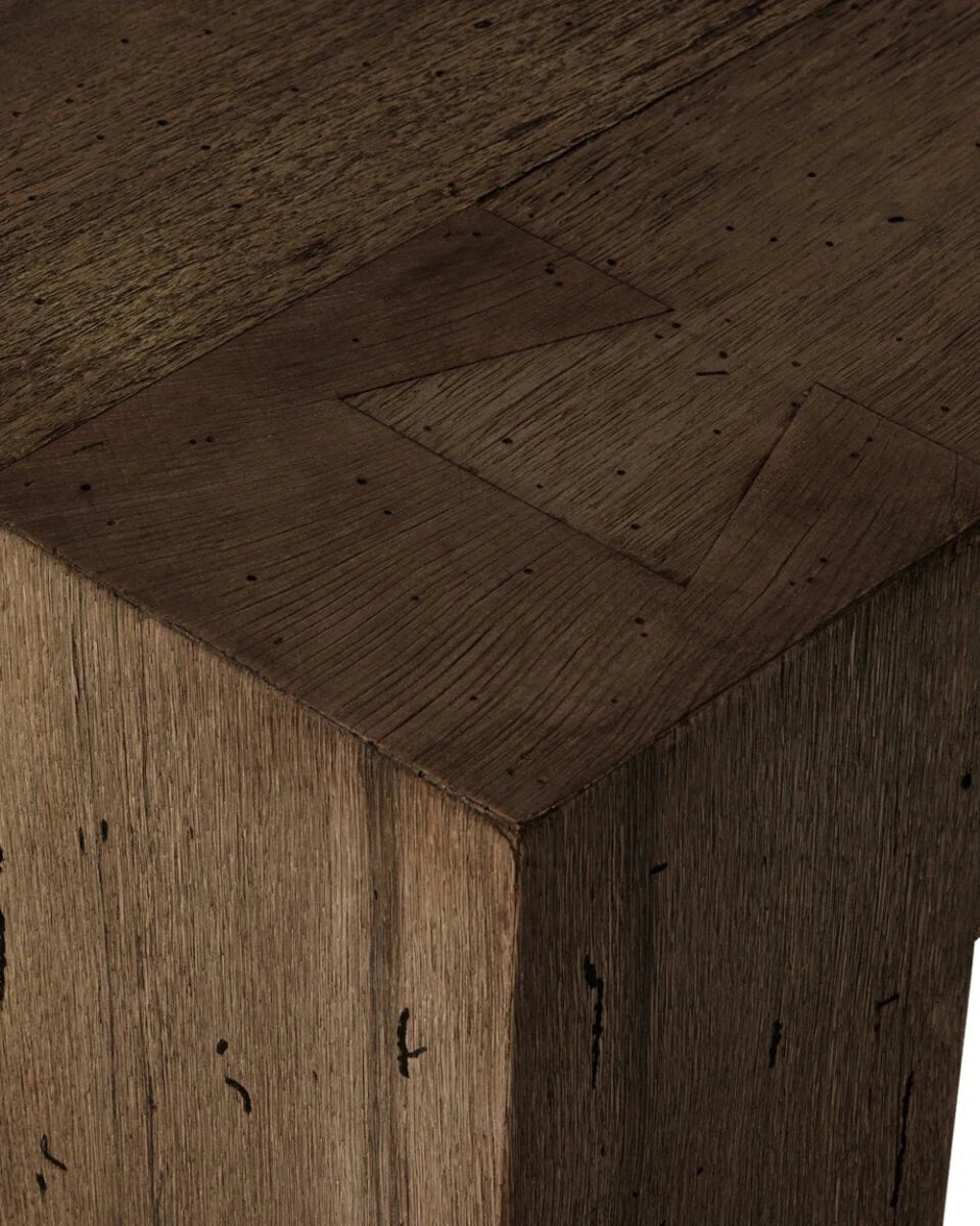 Ebony Rustic Wormwood Oak / 40"