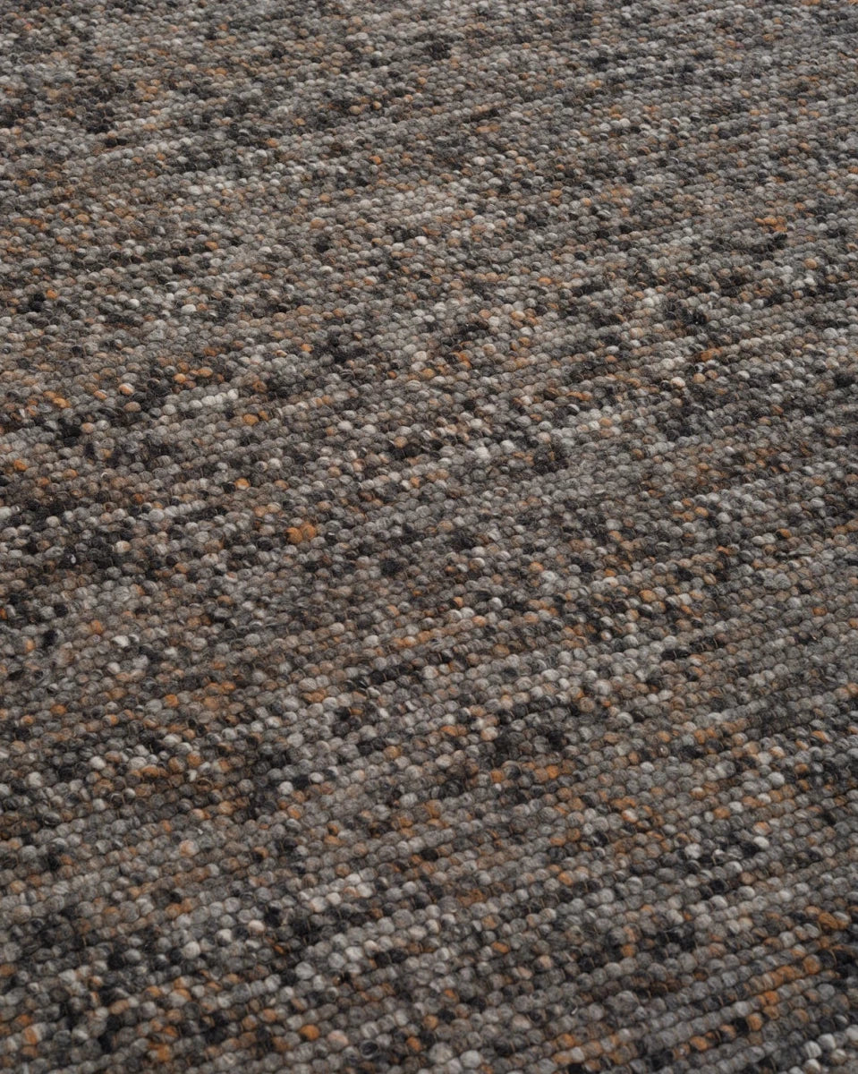 5'7"x7'9" / Charcoal