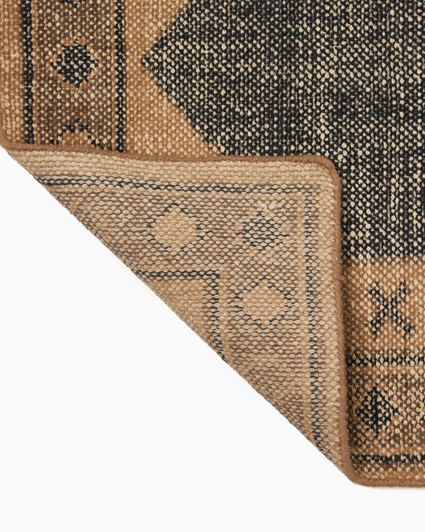 Samsa Navu / 3' x 12'