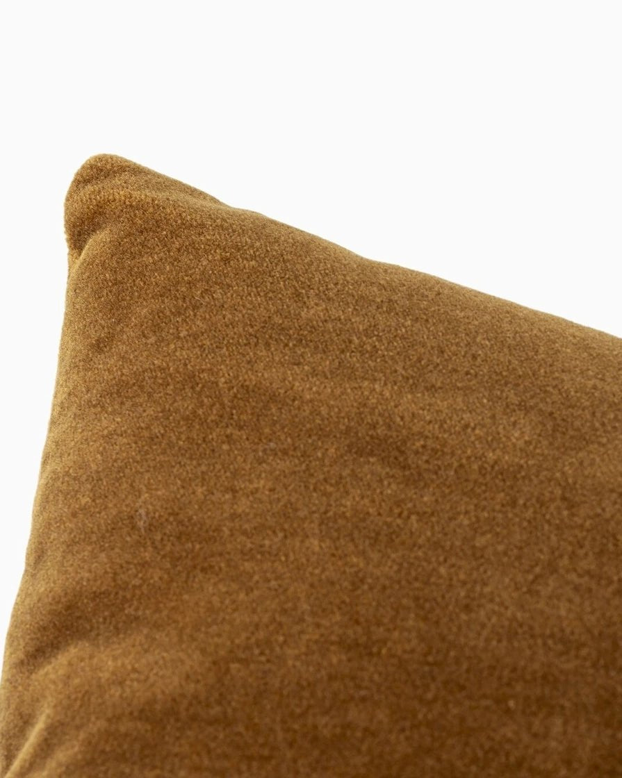 Monte Tobacco / 20" x 20" / Cover Only