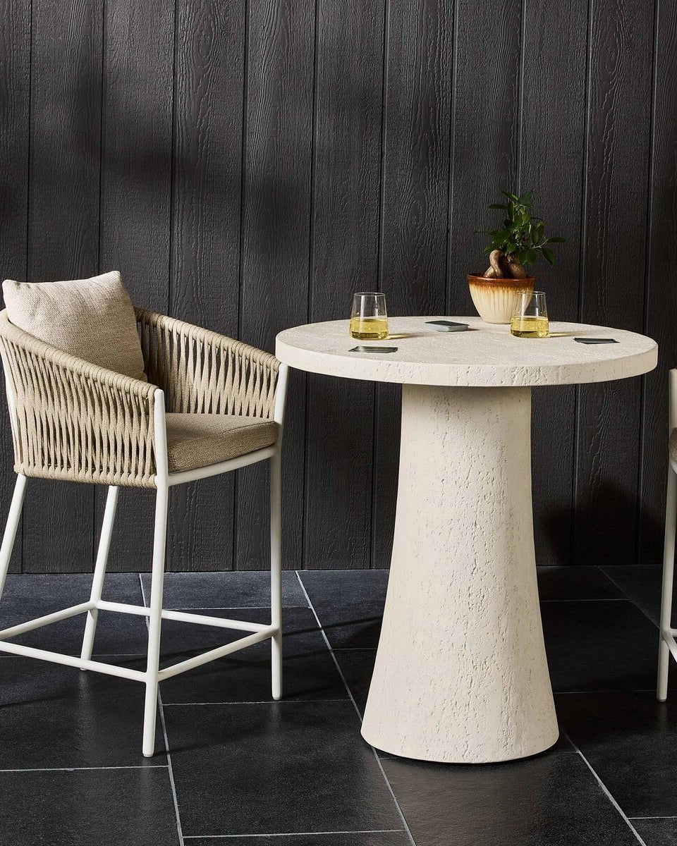 Coarse Ivory Concrete / Counter