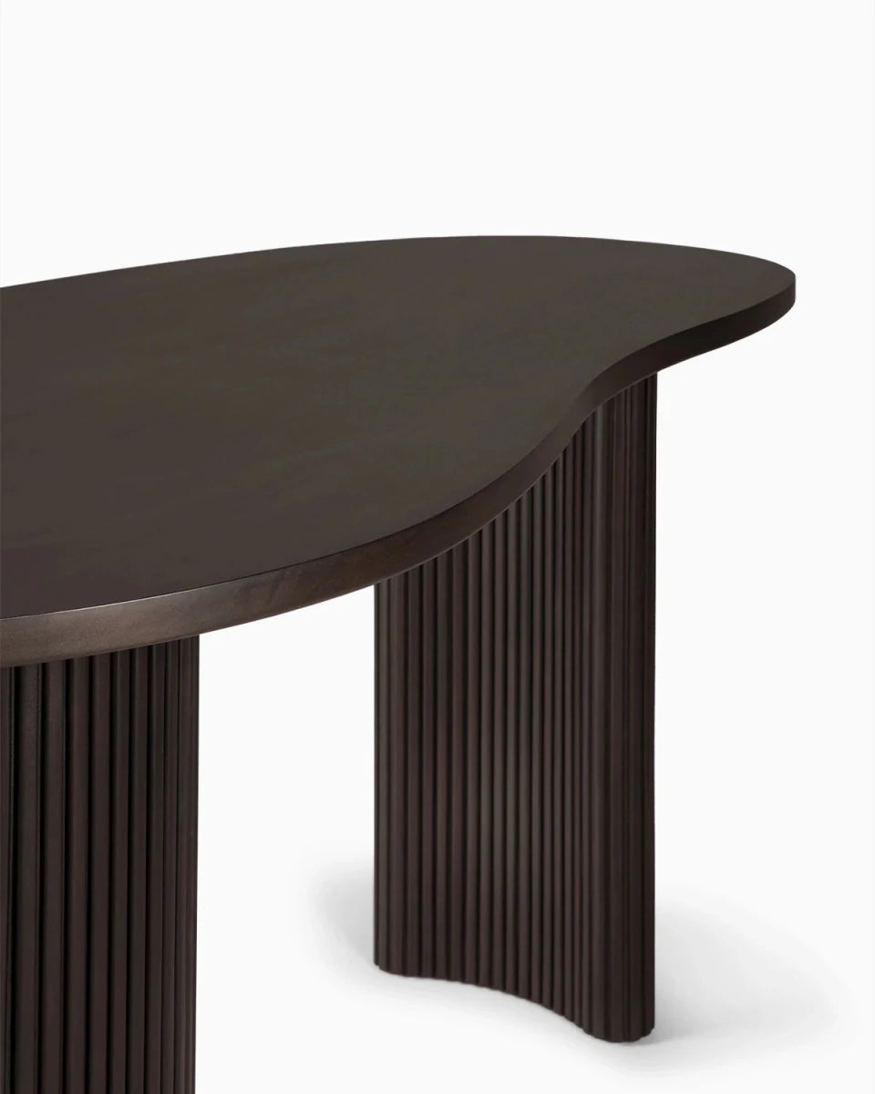 Mahogany Dark Brown / Medium (63")