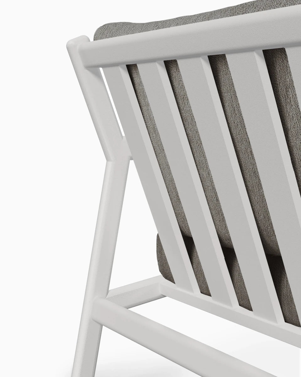 Aluminum White / Mocha