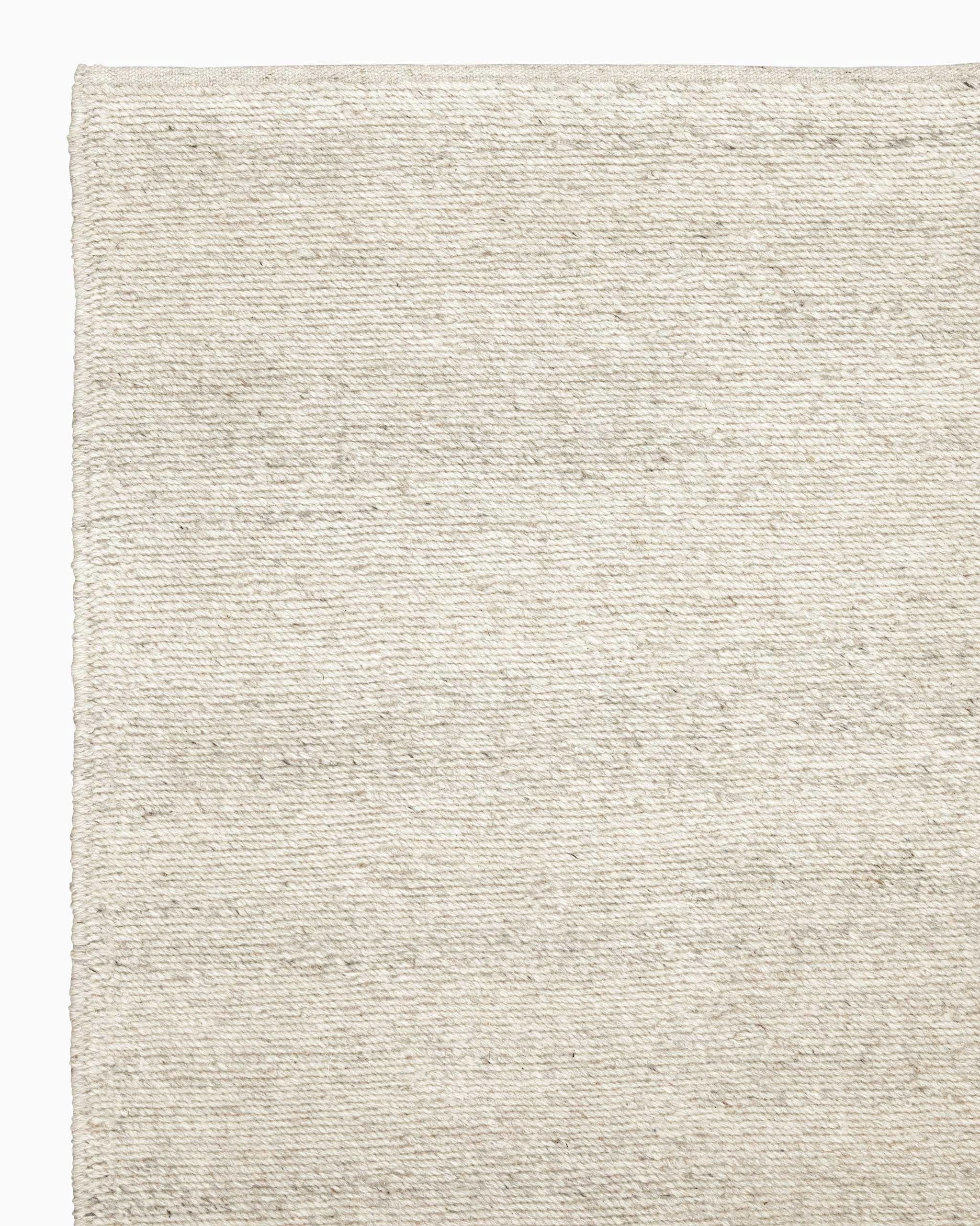 6'7" x 9'10" / Natural