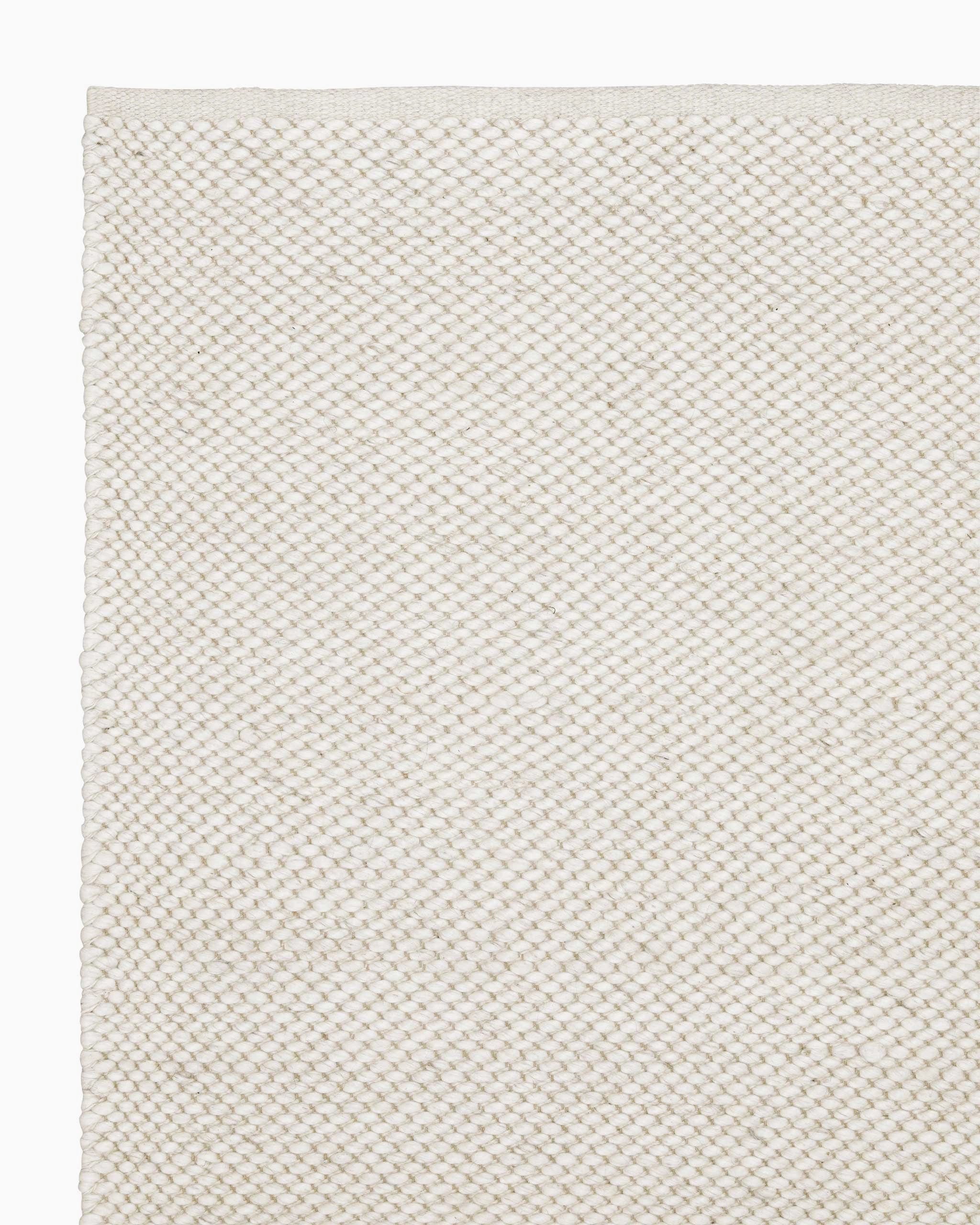 6'7" x 9'10" / Ricotta