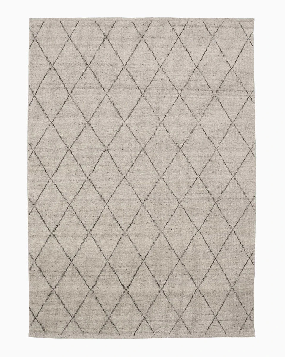 8'2" x 11'6" / Limestone