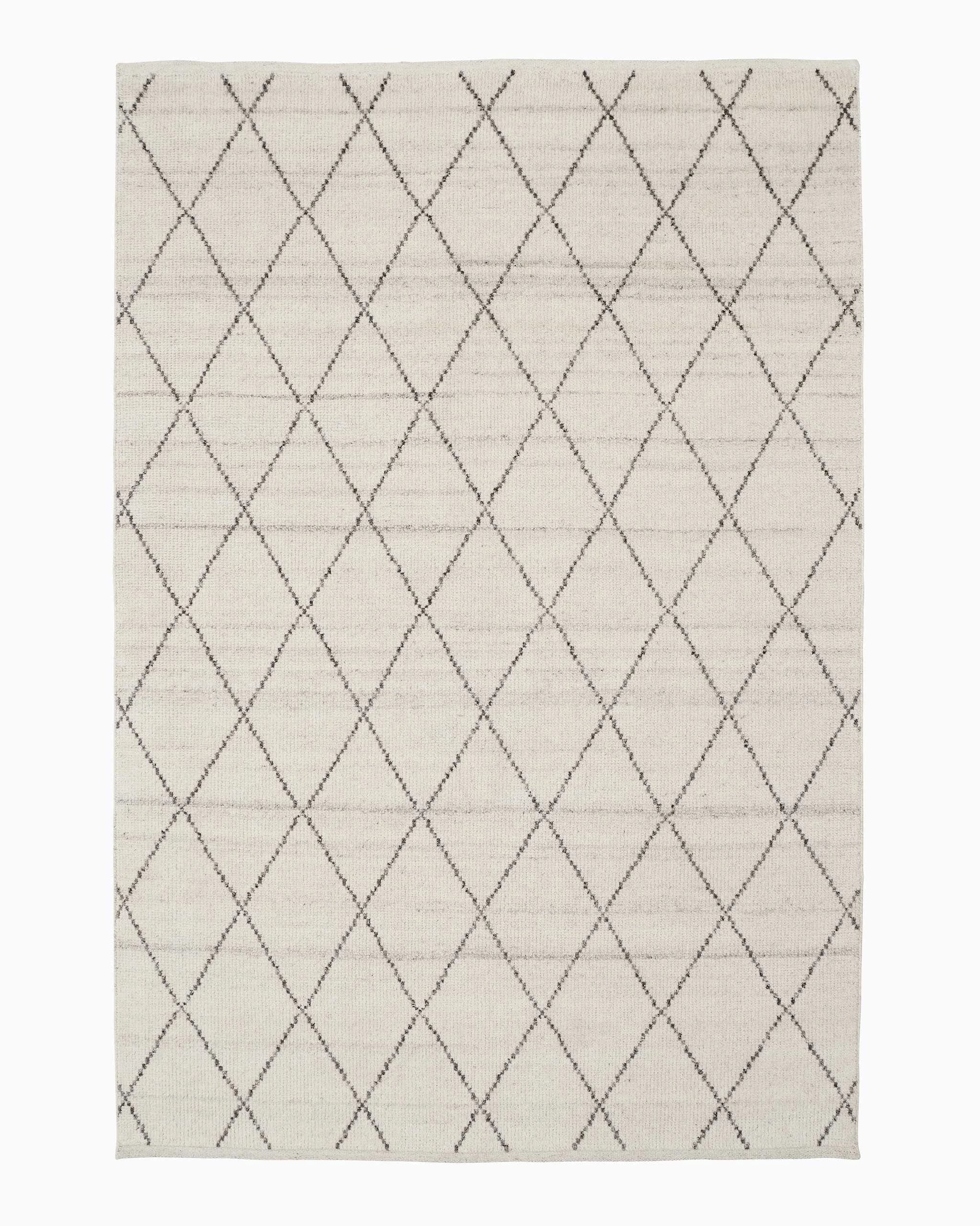 8'2" x 11'6" / Natural