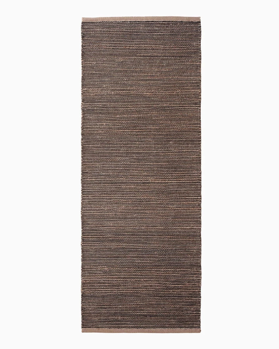 3' x 8' / Natural & Black