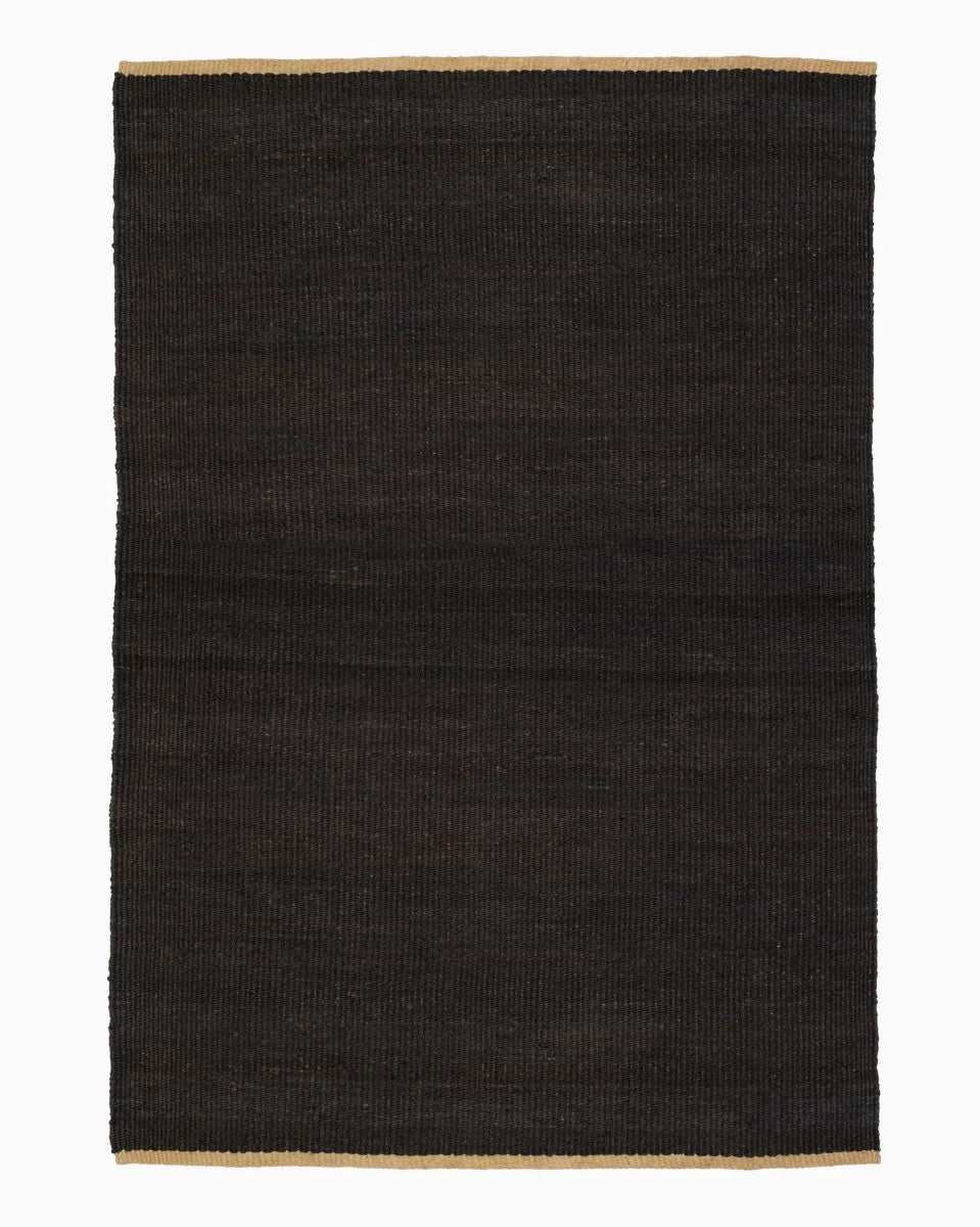 8'2" x 11'6" / Charcoal