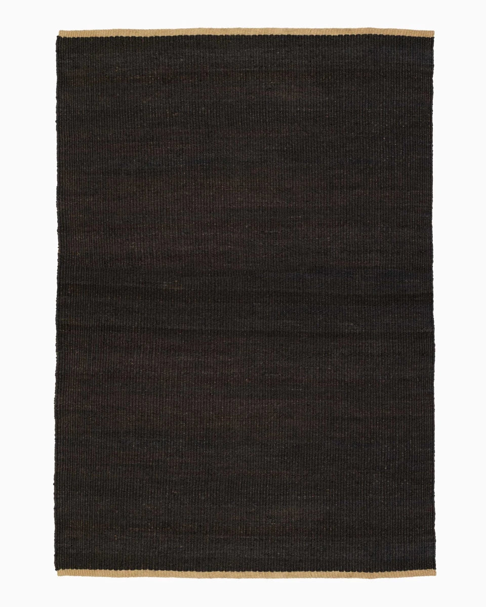 8'2" x 11'6" / Charcoal