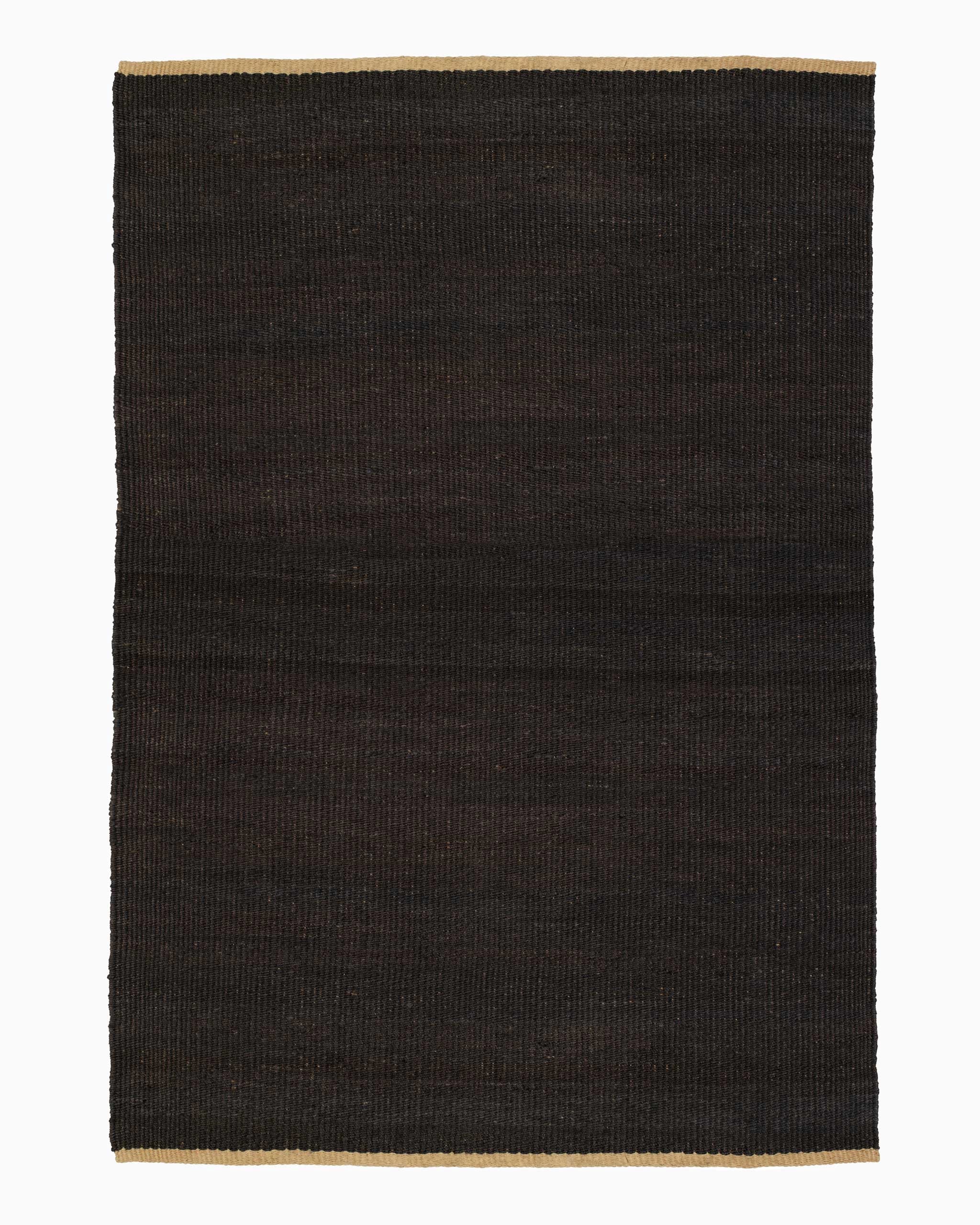 6'7" x 9'10" / Charcoal