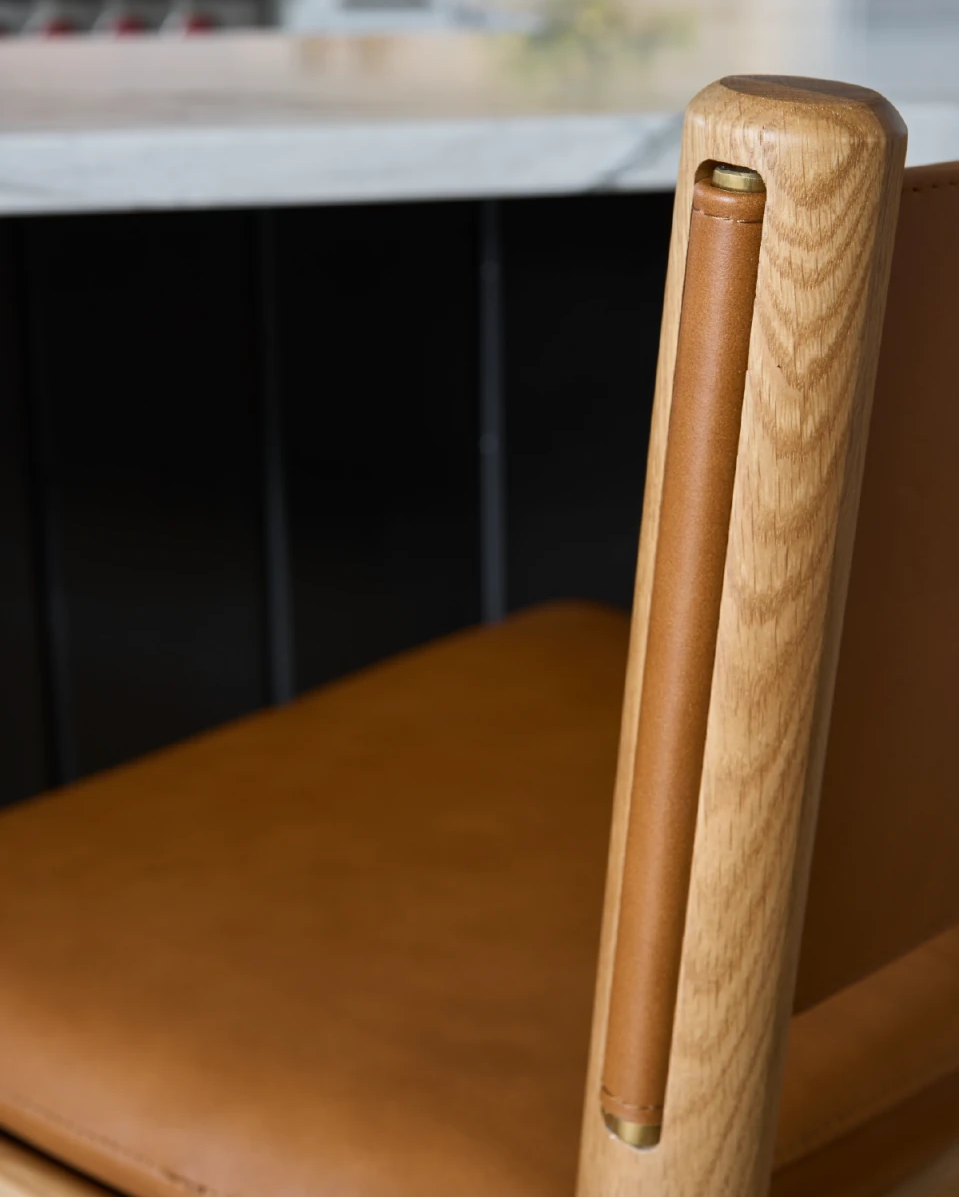Saddle Leather Seat / Saddle Leather Back / White Oak Frame / Counter (26" Height)