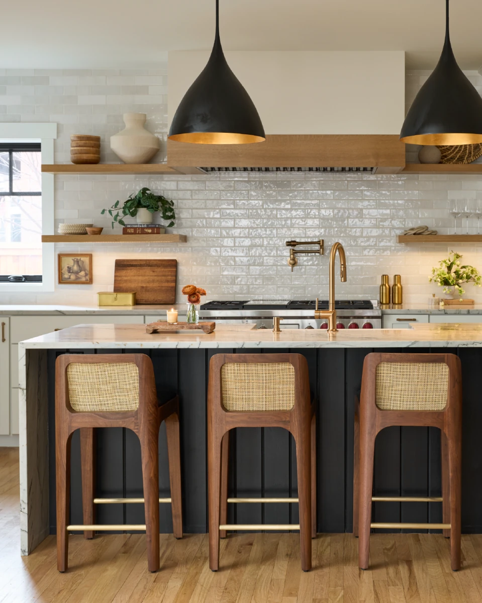 Black Leather Seat / Walnut Frame / Counter (27" Height)