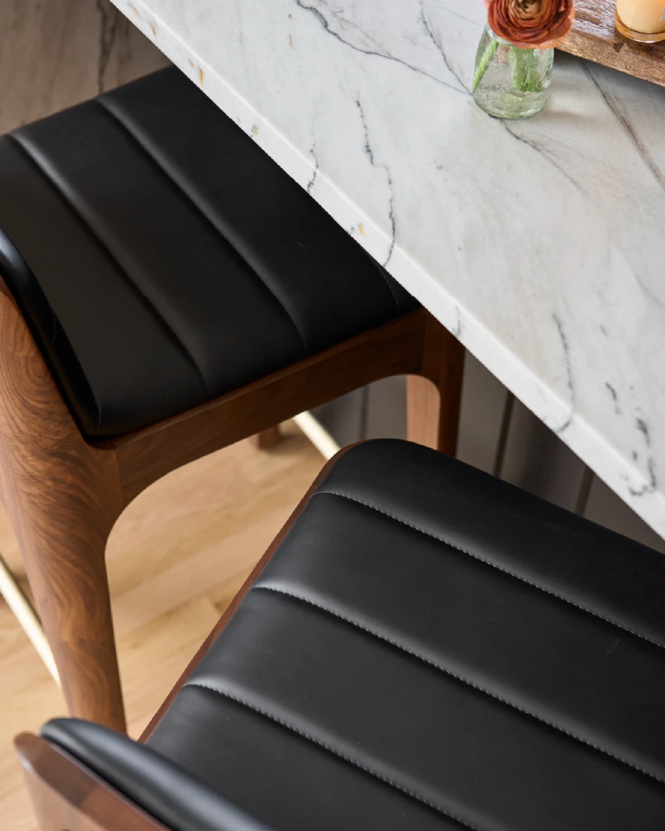 Black Leather Seat / Walnut Frame / Counter (27" Height)
