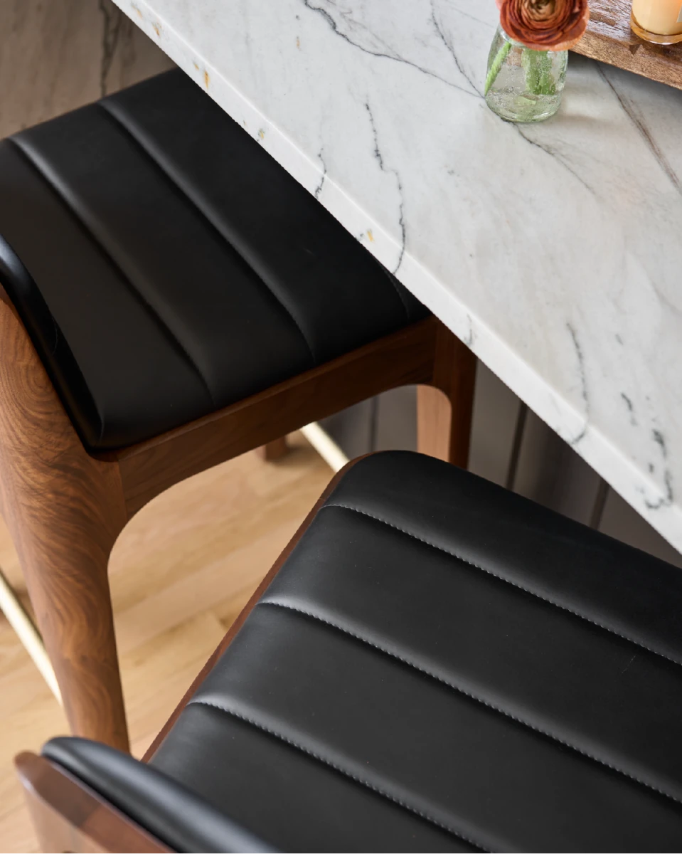 Black Leather Seat / Walnut Frame / Counter (27" Height)