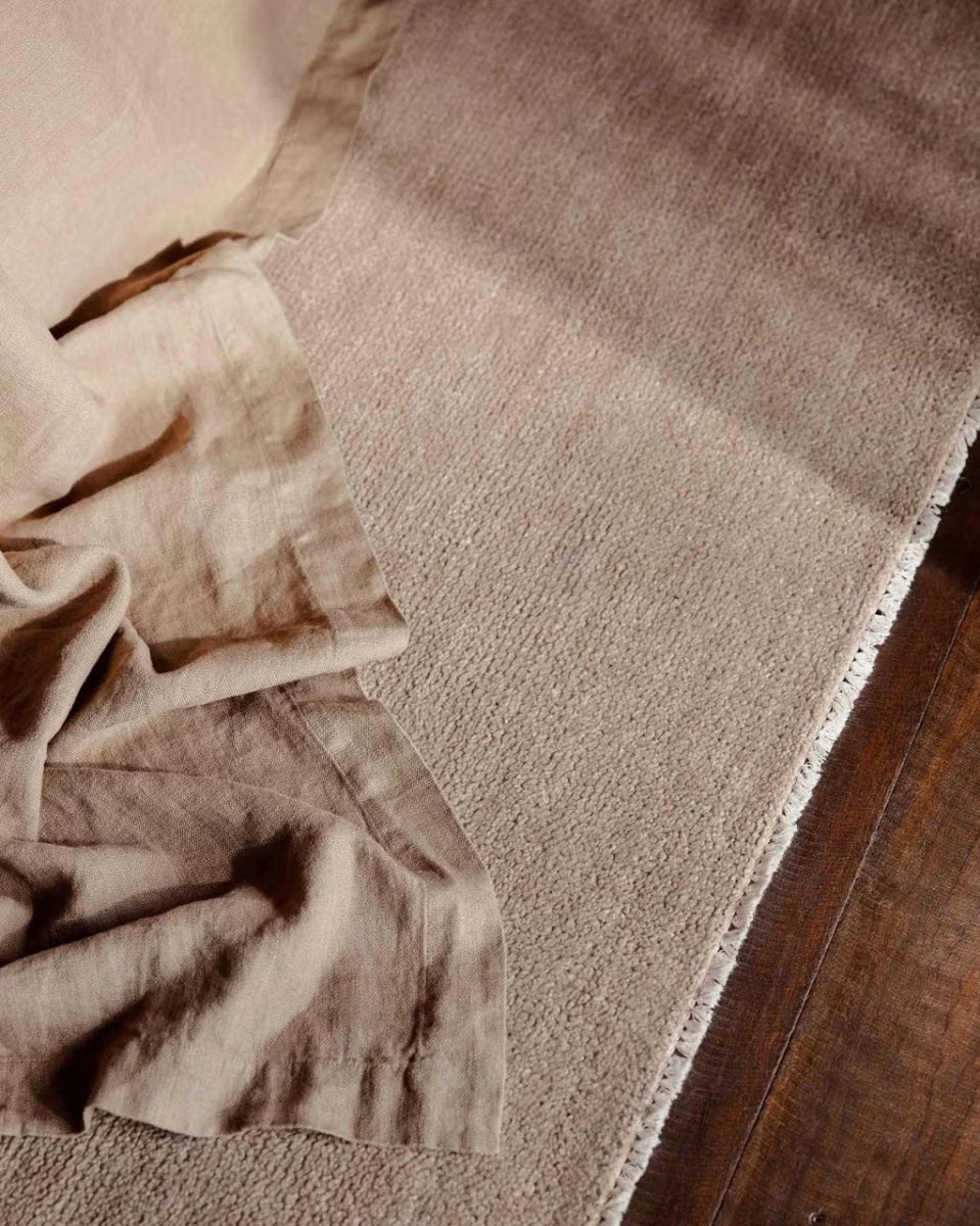 6'7" x 9'10" / Pink Salt