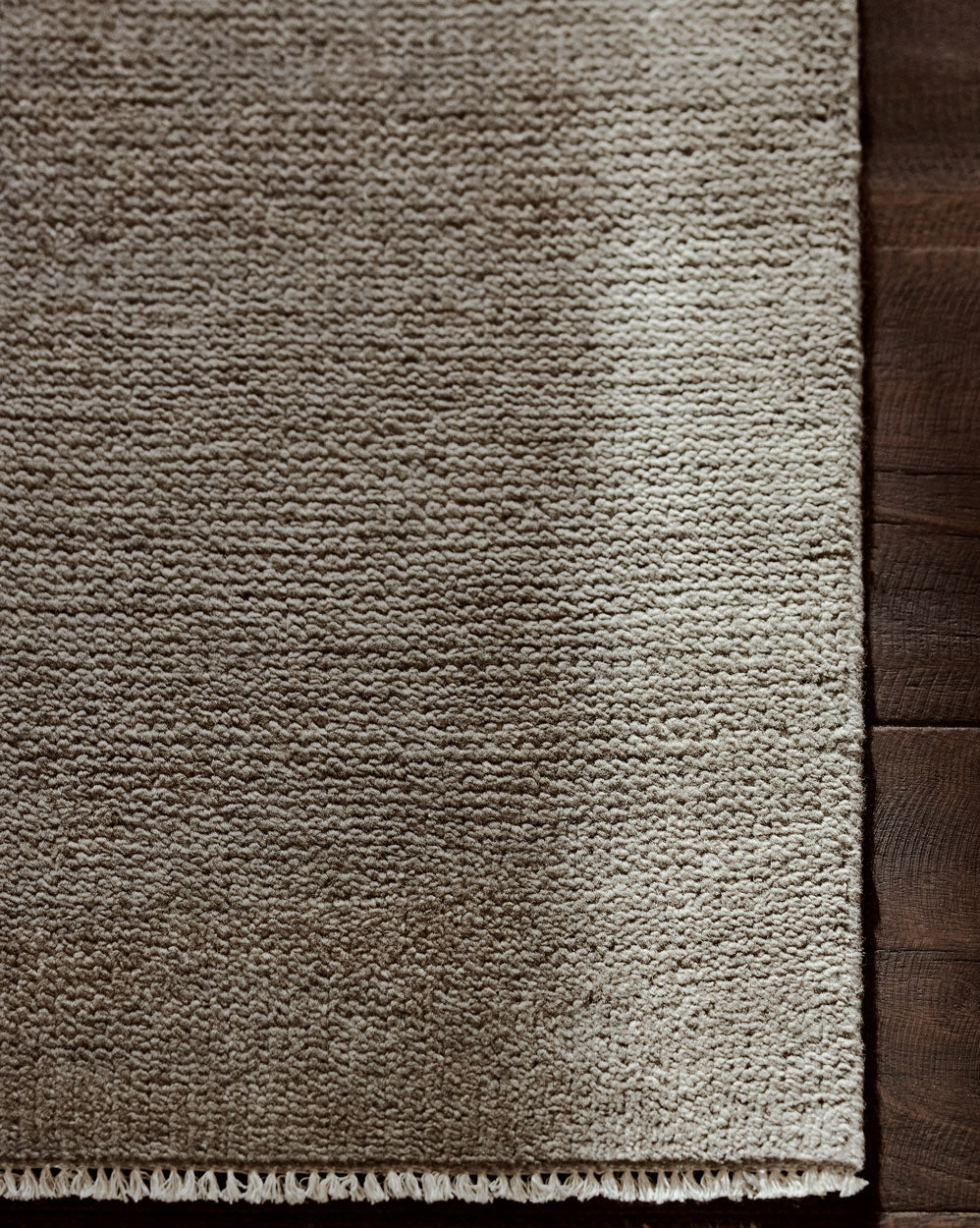 6'7" x 9'10" / Concrete