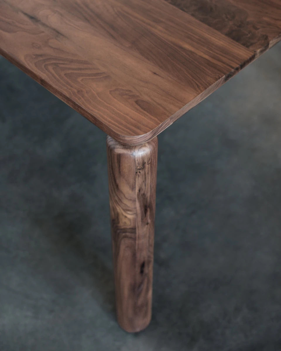 Walnut / 78" x 42" | Seats 6