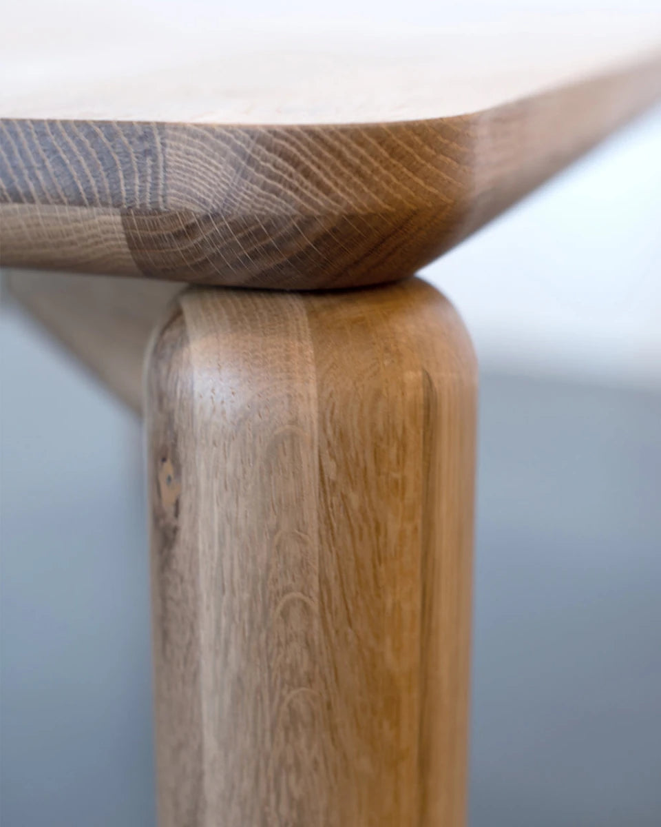 White Oak / 78" x 42" | Seats 6