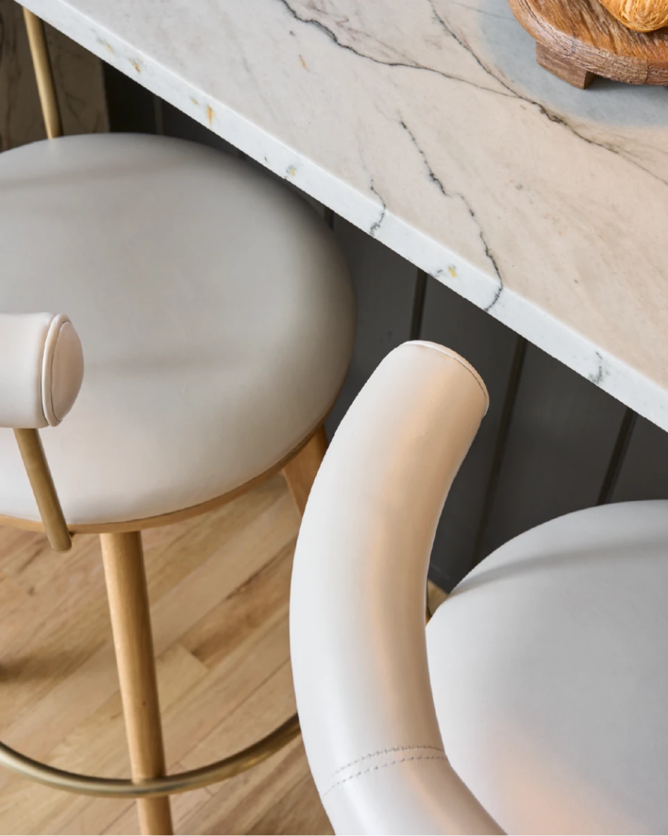 Pearl Leather / White Oak / Counter (25.5" Height)