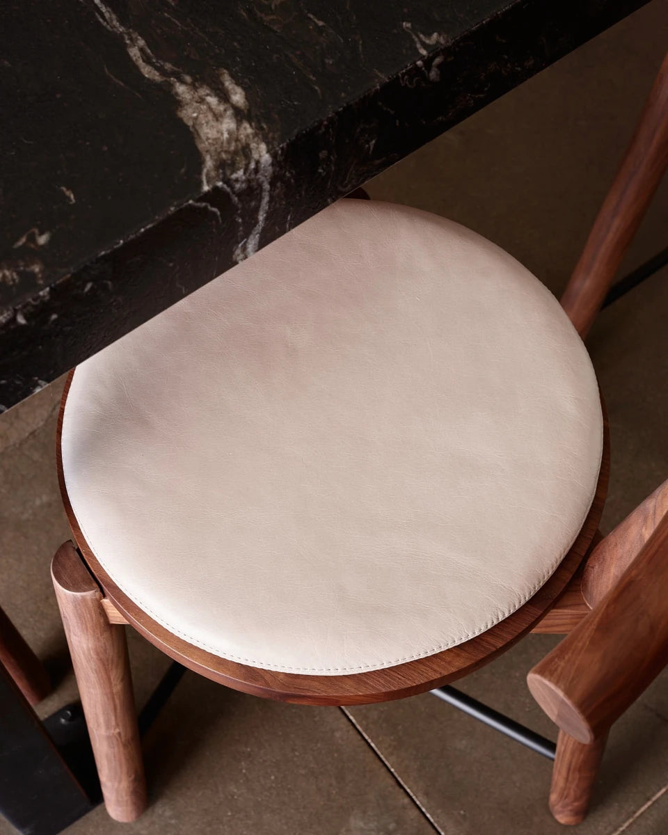 Walnut Frame / Pearl Leather Cushion / Counter (24" Height)
