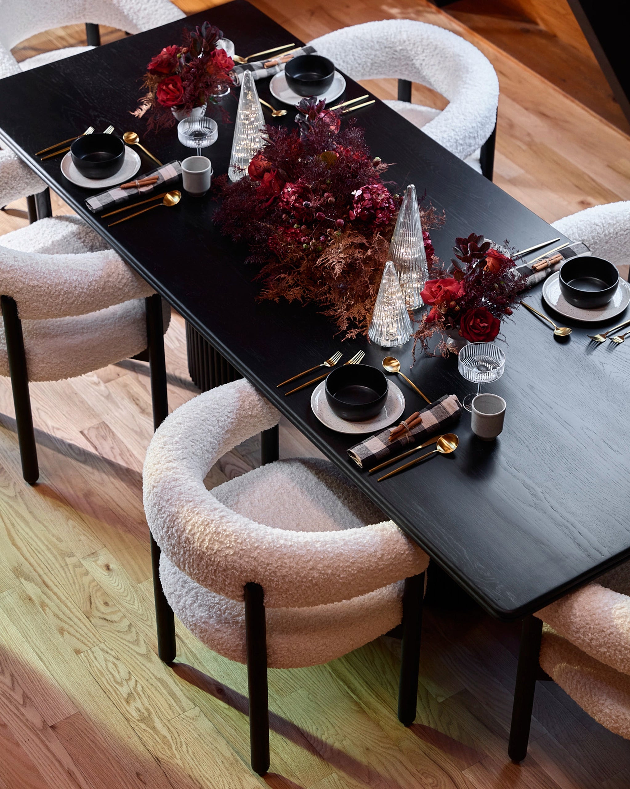 Ebony Frame / Cream Curly