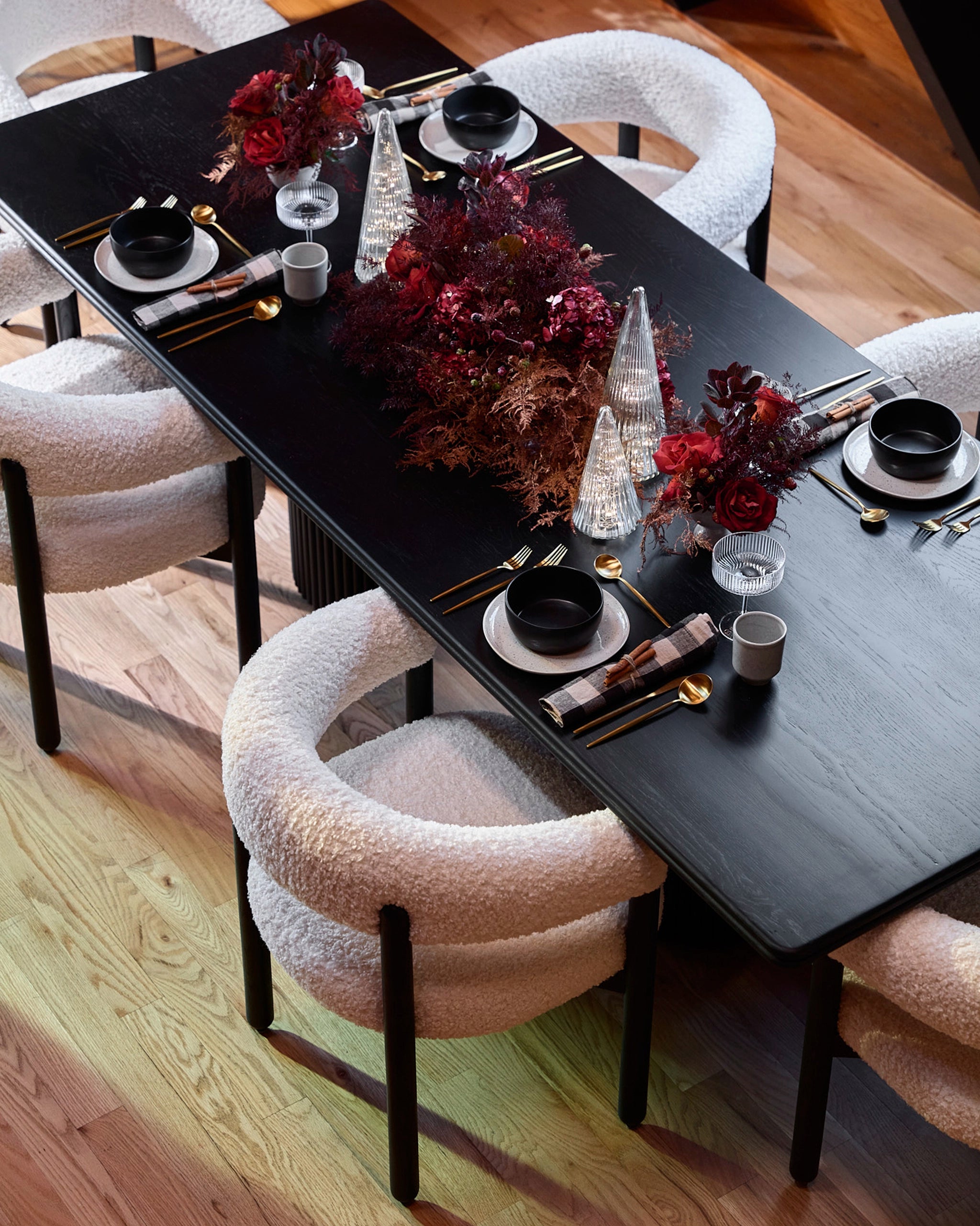 Ebony Frame / Cream Curly