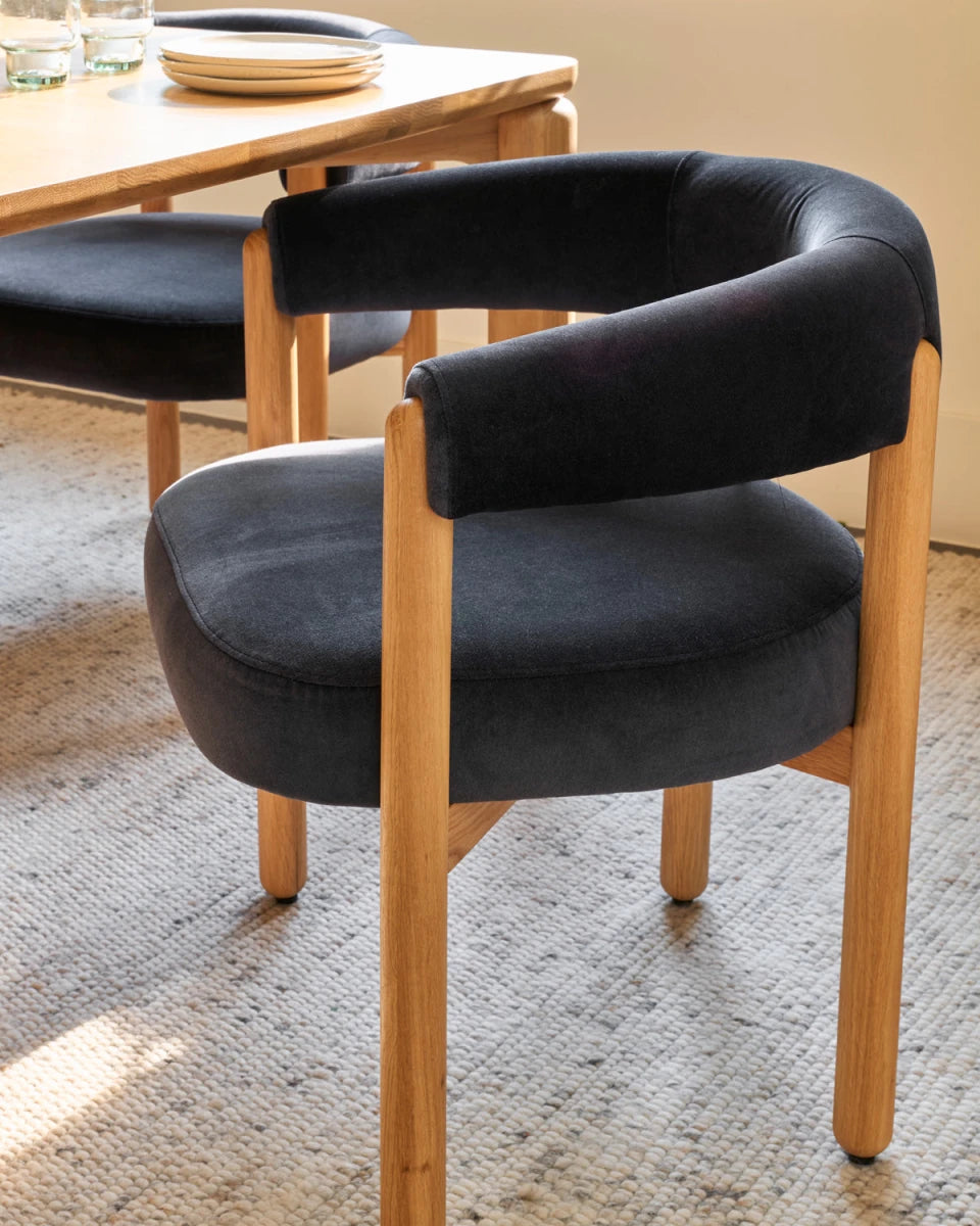Ebony Velvet / White Oak