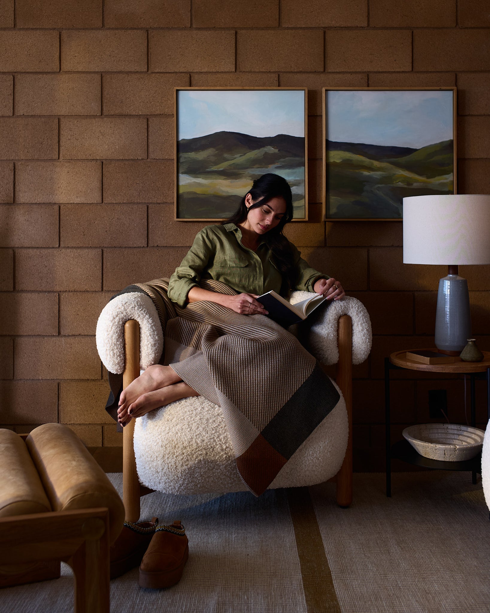 Cream Curly / White Oak Frame