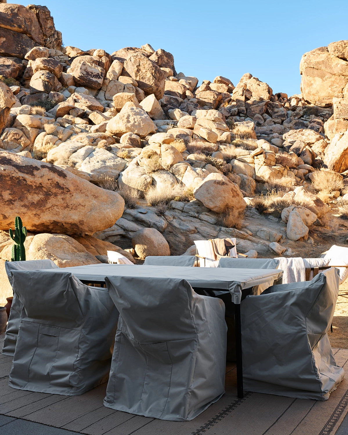 Teak / 72" length | Seats 6