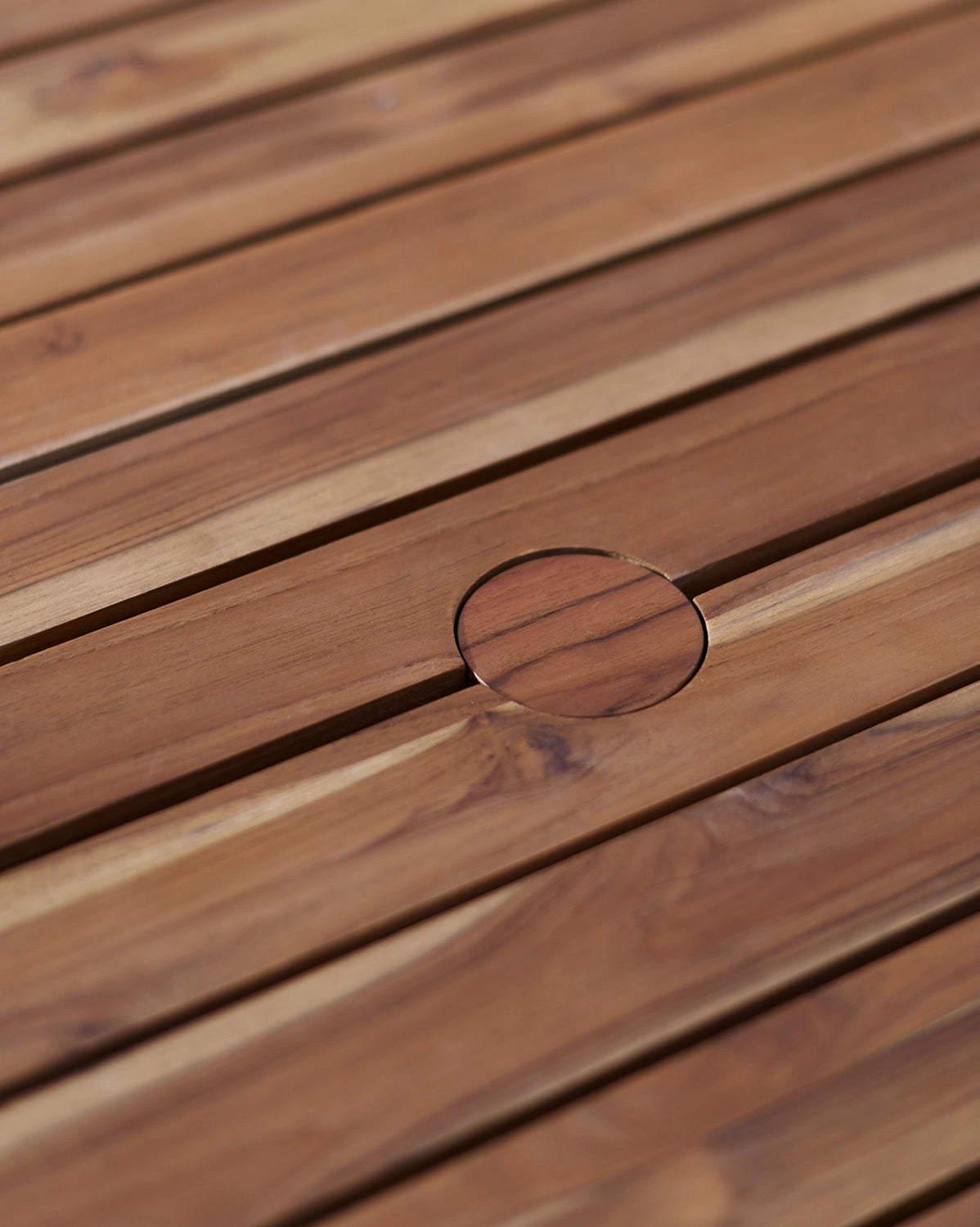 Teak / 72" length | Seats 6