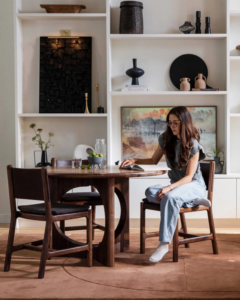 Walnut / 48" round | Seats 3