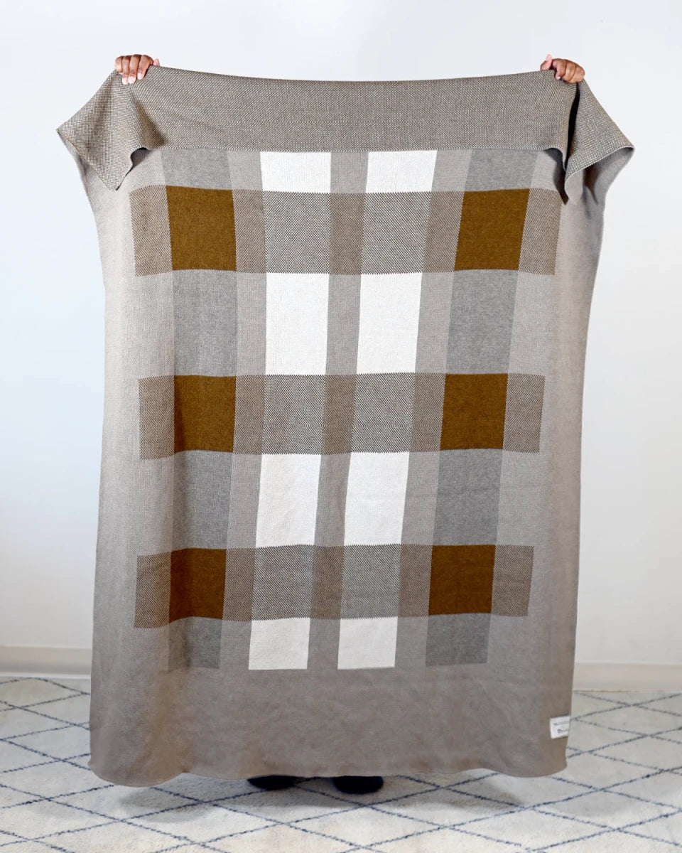 Khaki / 48" x 72"