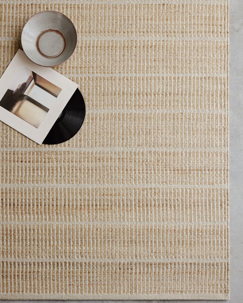 8'2" x 11'6" / Natural & Sandstone