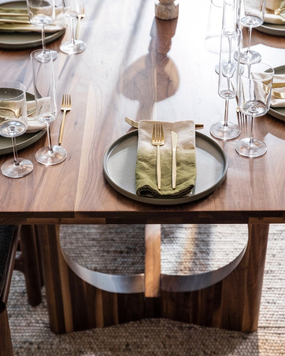 Walnut / 96" length | Seats 8