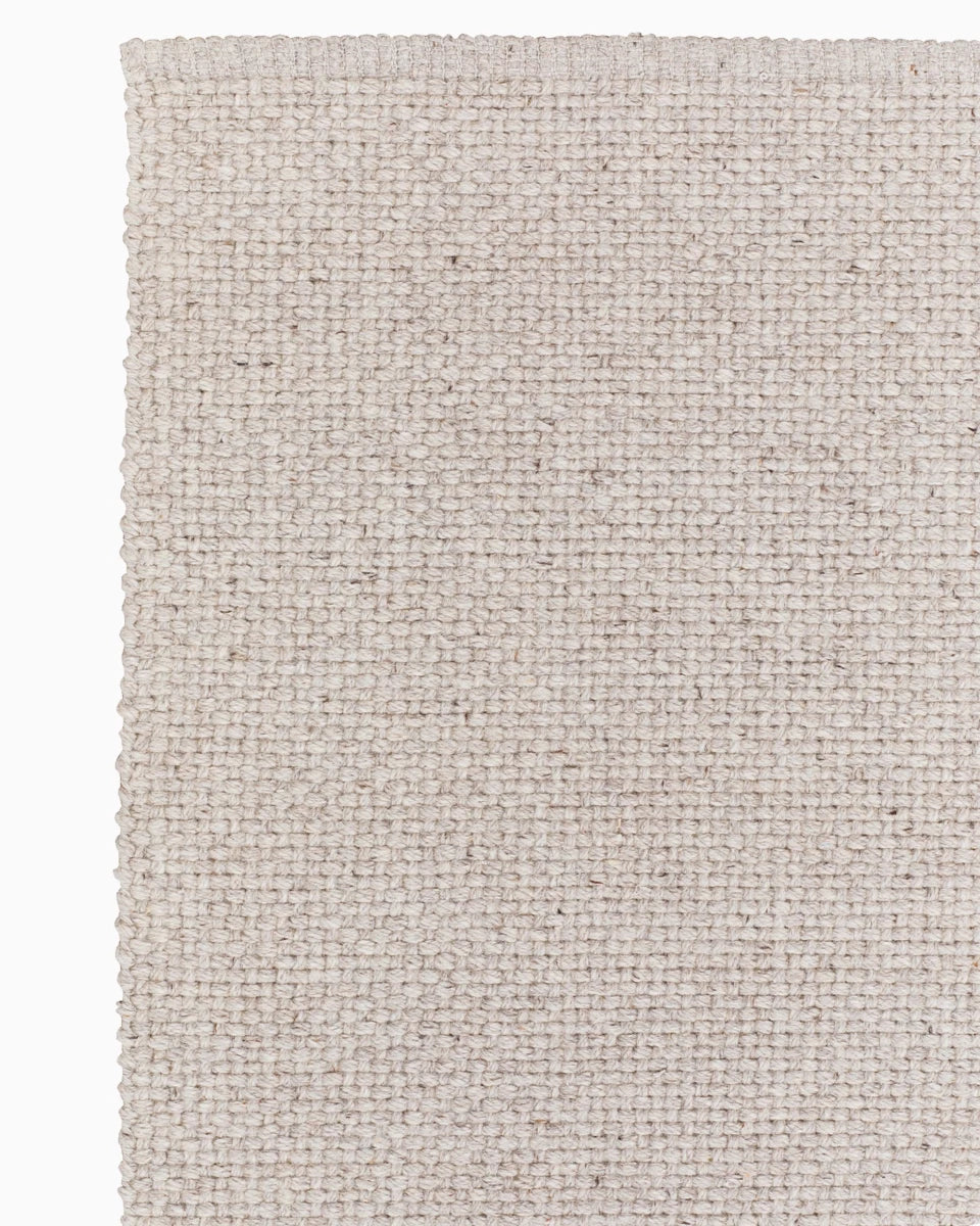 9'10" x 13'2" / Alabaster