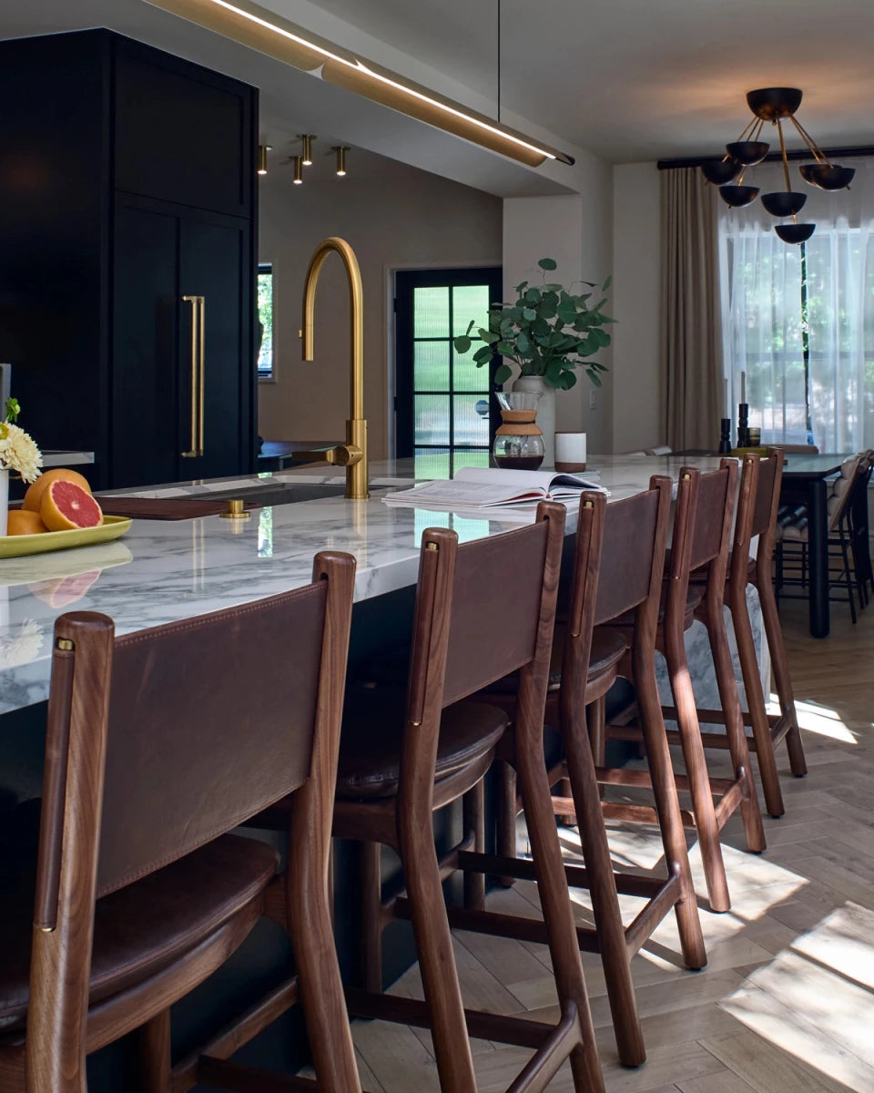 Chestnut Brown Leather Seat / Chestnut Brown Leather Back / Walnut Frame / Counter (26" Height)