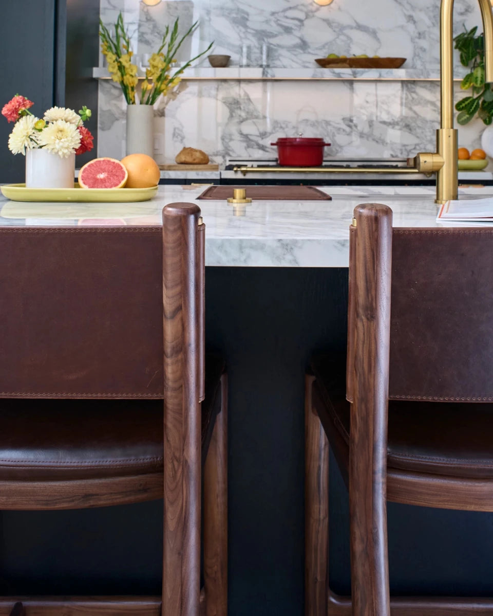 Chestnut Brown Leather Seat / Chestnut Brown Leather Back / Walnut Frame / Counter (26" Height)