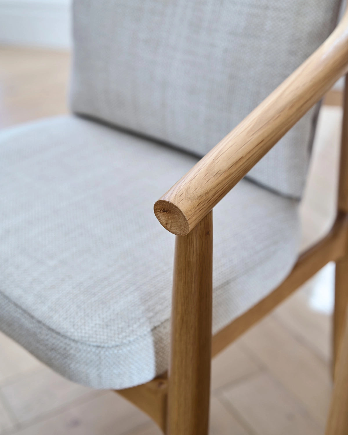 Latte Basketweave / Pearl Leather / White Oak