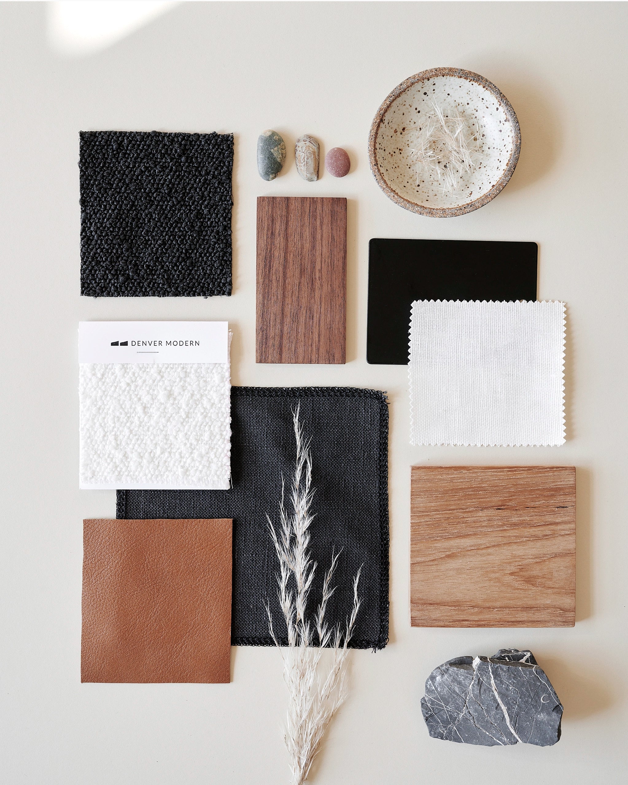 White Boucle / Walnut