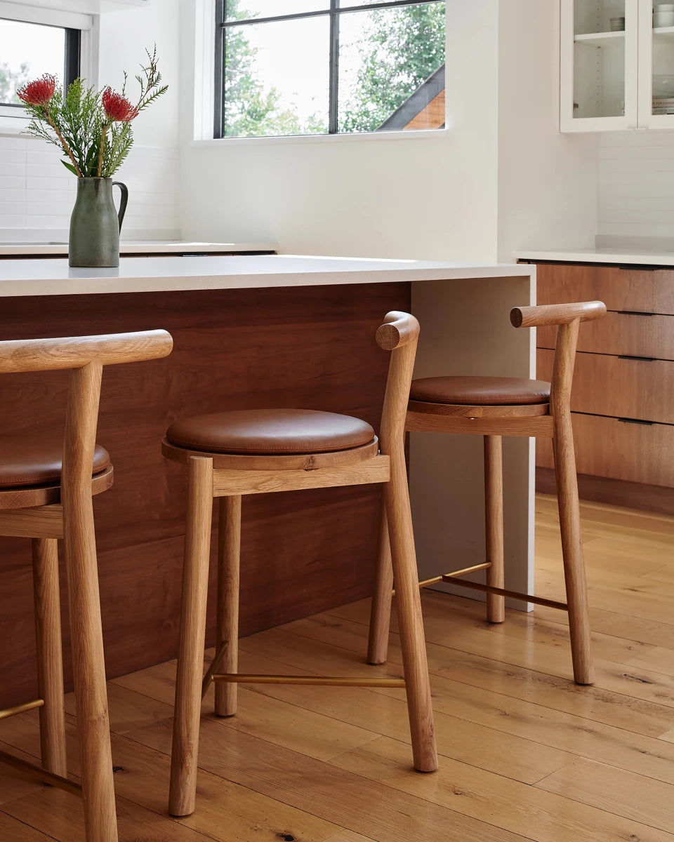 White Oak Frame / Saddle Leather Cushion / Counter (24" Height)