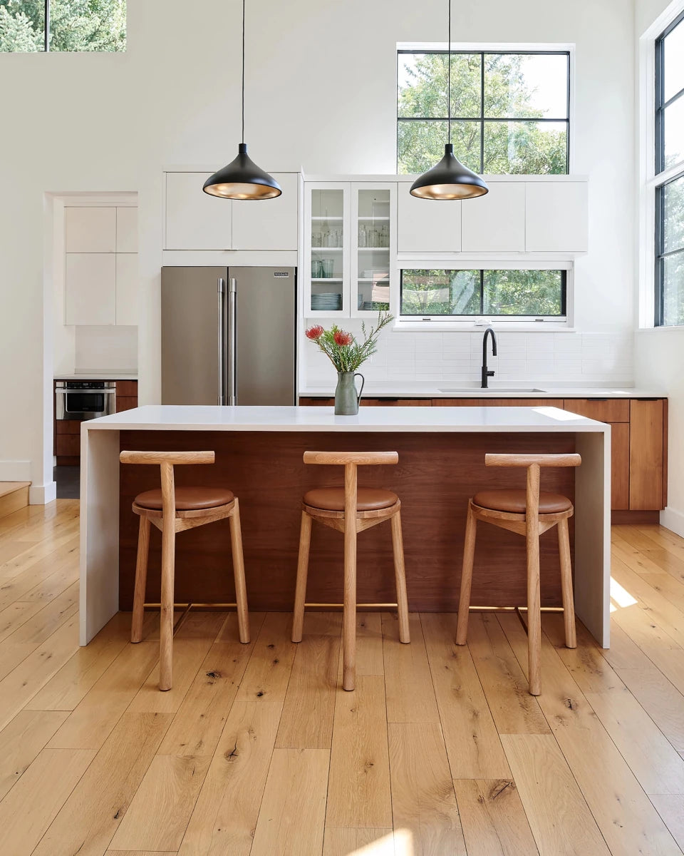 White Oak Frame / Saddle Leather Cushion / Counter (24" Height)