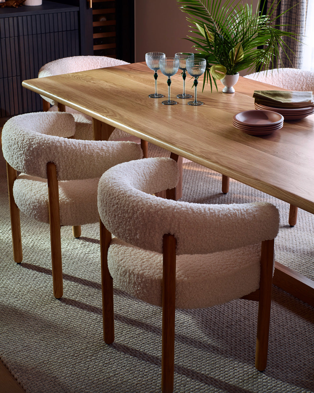 White Oak / 96" length | Seats 8