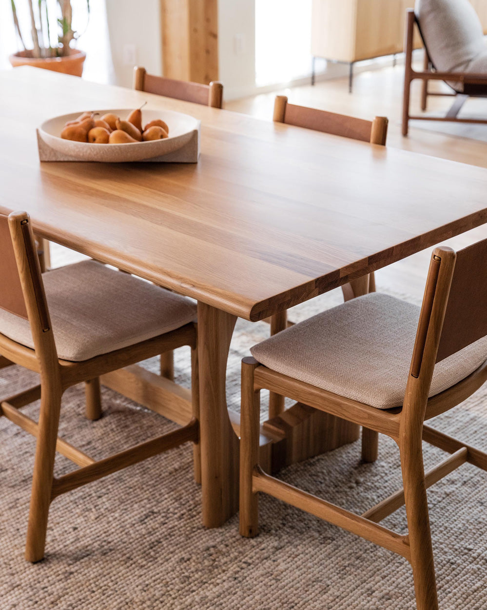 White Oak / 96" length | Seats 8