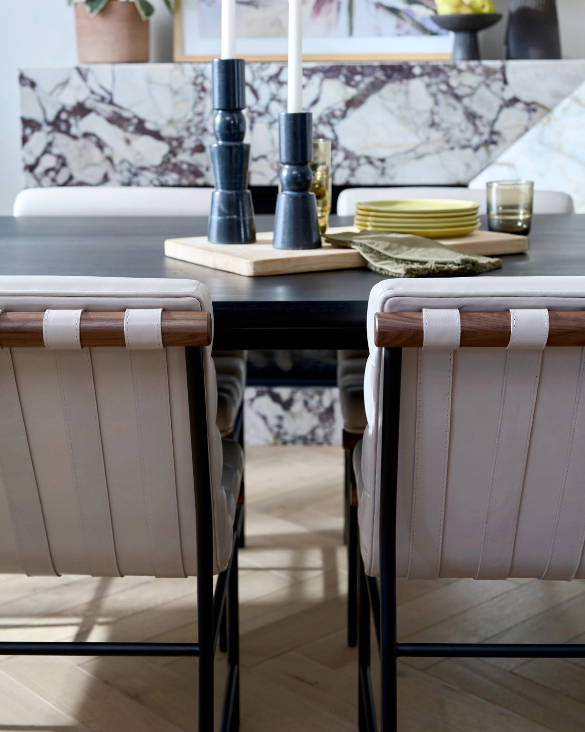 Pearl Leather / Walnut