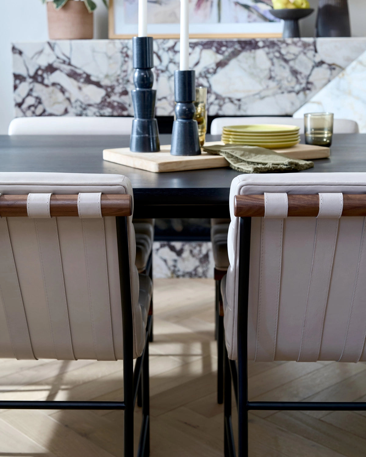 Pearl Leather / Walnut