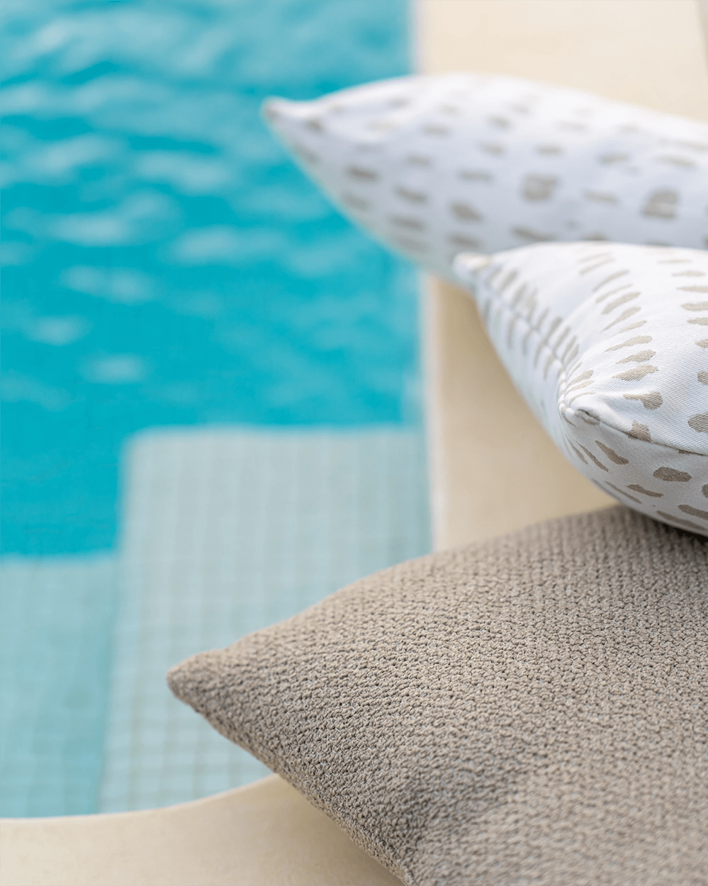 Oat Boucle / 20" x 20" / Set of 2