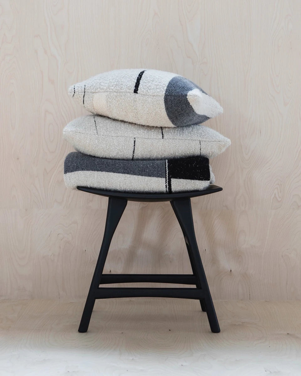 20" x 20" / Set of 2