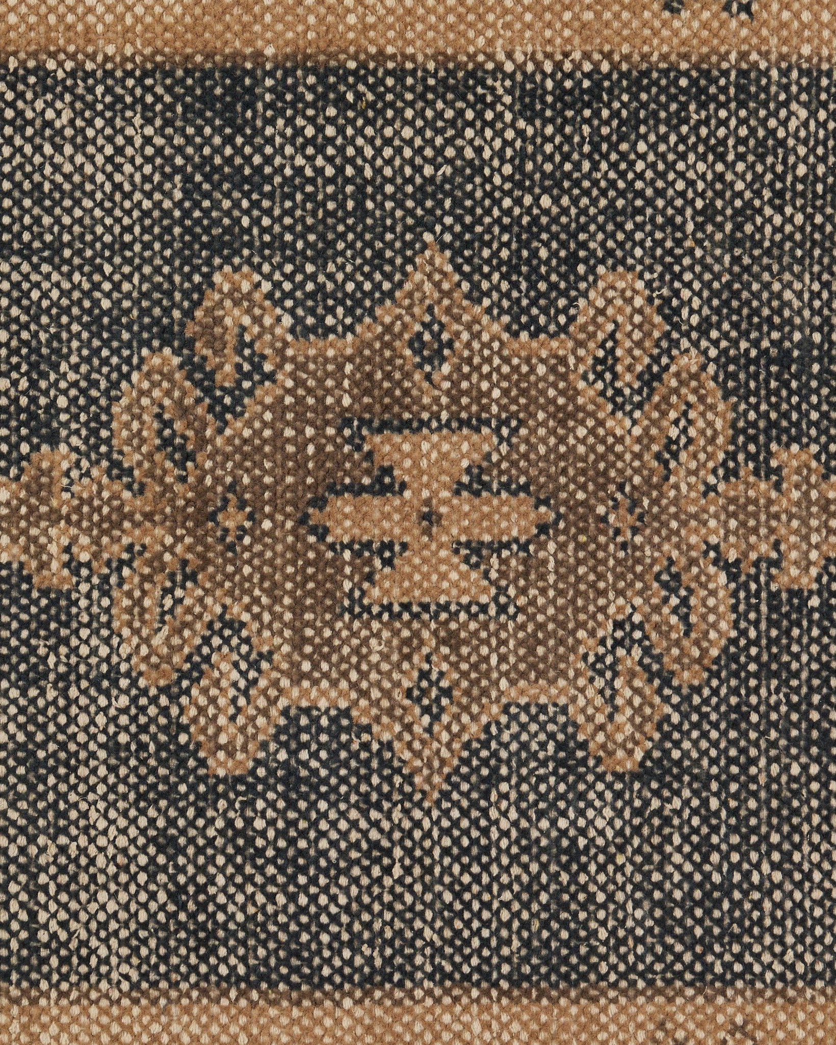 Samsa Navy / 3' x 9'