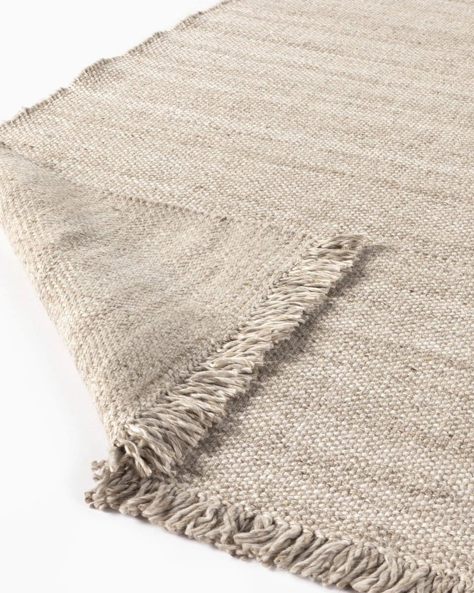 Ruttan Cream / 8' x 10'